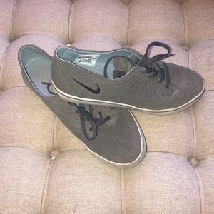 Nike women’s shoes